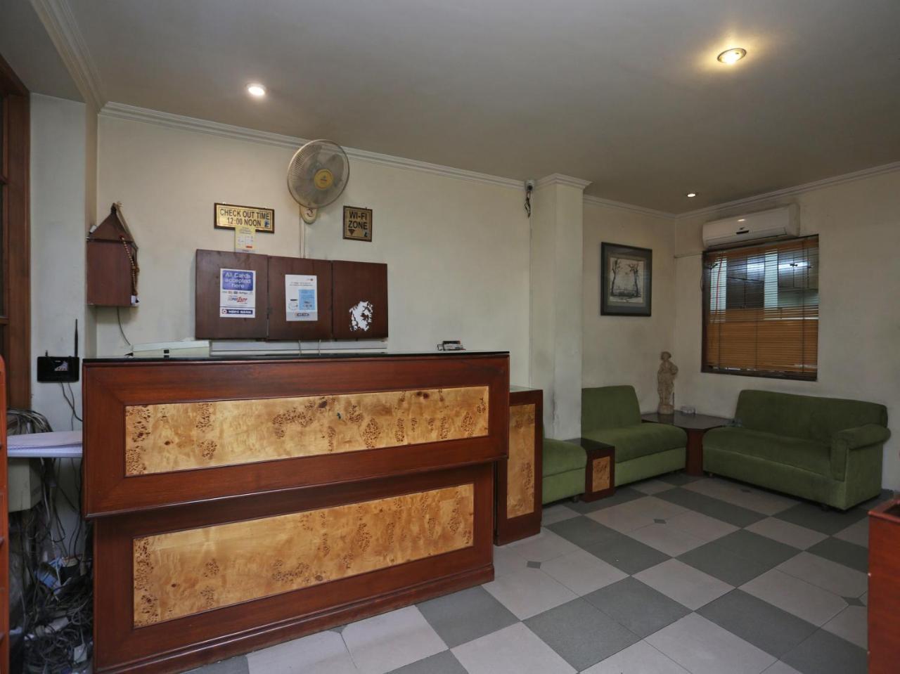 Oyo 3499 Tekarees Inn Lucknow Exteriör bild